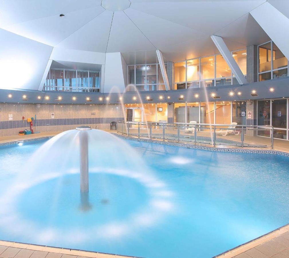 The Nineteenth, Oakridge St Mellion, Free Golf/Spa Экстерьер фото